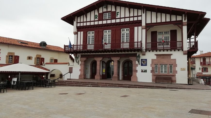 En Espagne, la Catalogne réhabilite les 