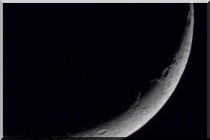La vision du croissant lunaire impossible vendredi selon les scientifiques mais la 'tradition' entretient le 'doute'