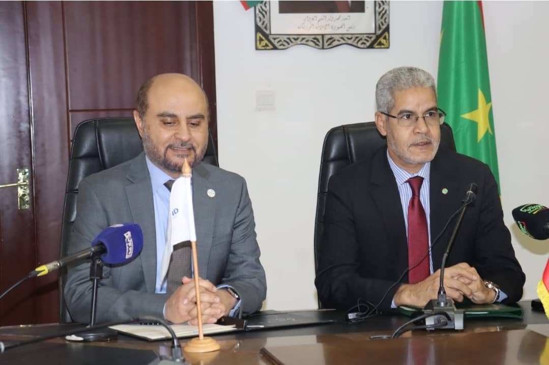 Le ministre de l’Économie signe un accord-cadre avec le président du Fonds OPEP pour le Développement International