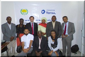 Projet de formation et d’insertion des jeunes en situation de difficulté « Pour une meilleure insertion dans la vie sociale » [PhotoReporatge]