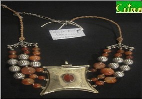 Galerie Sinaa : Exposition ‘bijoux ethnique’.  