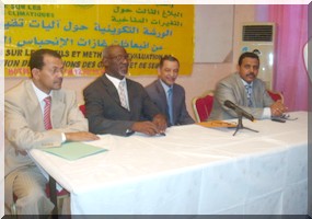 Colleque novateur impliquant  la société civile : Formation sur les outils et methodes d’analyse...