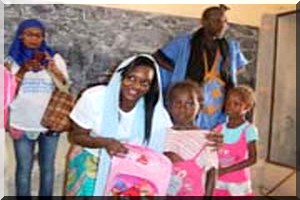 Célébration de la journée internationale de l’enfance : « Nuage Bleu » offre un don de fournitures scolaires aux écoliers