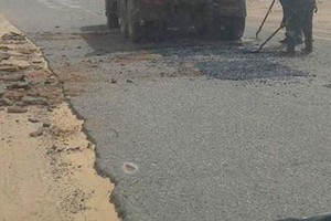 Construit il y a quelques petits mois, le goudron du Tronçon BB – Carrefour foire se fissure: Jusqu’à quand l’Etat va-t-il continuer à fermer les yeux sur ce gâchis ?