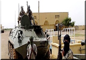 Tombouctou et à Gao : Les islamistes détruisent le réseau électrique et testent leurs armes