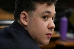 L'Américain Kyle Rittenhouse, qui a tué deux manifestants antiracistes, acquitté