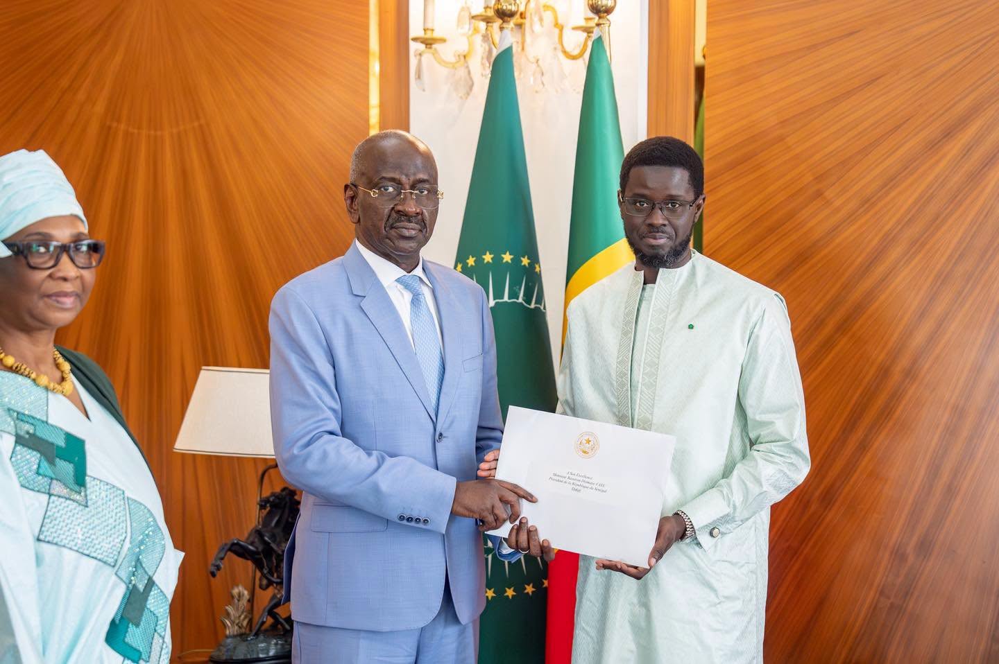 Sénégal-Mauritanie : Faye reçoit un message de Ghazouani