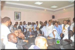 Le ministre des pêches s'entretient avec les acteurs de la pêche artisanale