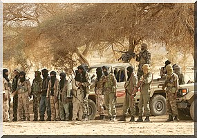 Nord du Mali: tirs de joie du Mujao à Gao après sa victoire sur le MNLA.  