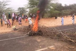 Trafic perturbé sur la route de Rosso par des manifestants mécontents, la gendarmerie intervient