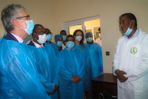 Santé : Entrée en service de l’appareil d’analyse par séquençage du génome des virus