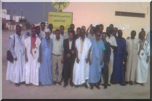 Un syndicat de l’enseignement en grève et menace d’une année blanche 