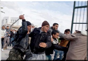 Tunisie: des groupes salafistes menacent les libertés